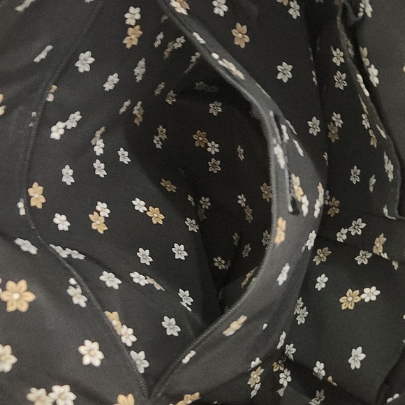 Vera Bradley Solid Quilted Handbag Purse Solid black with silver logo hardware. - Picture 14 of 14